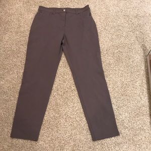 Chico’s so slimming cropped pants